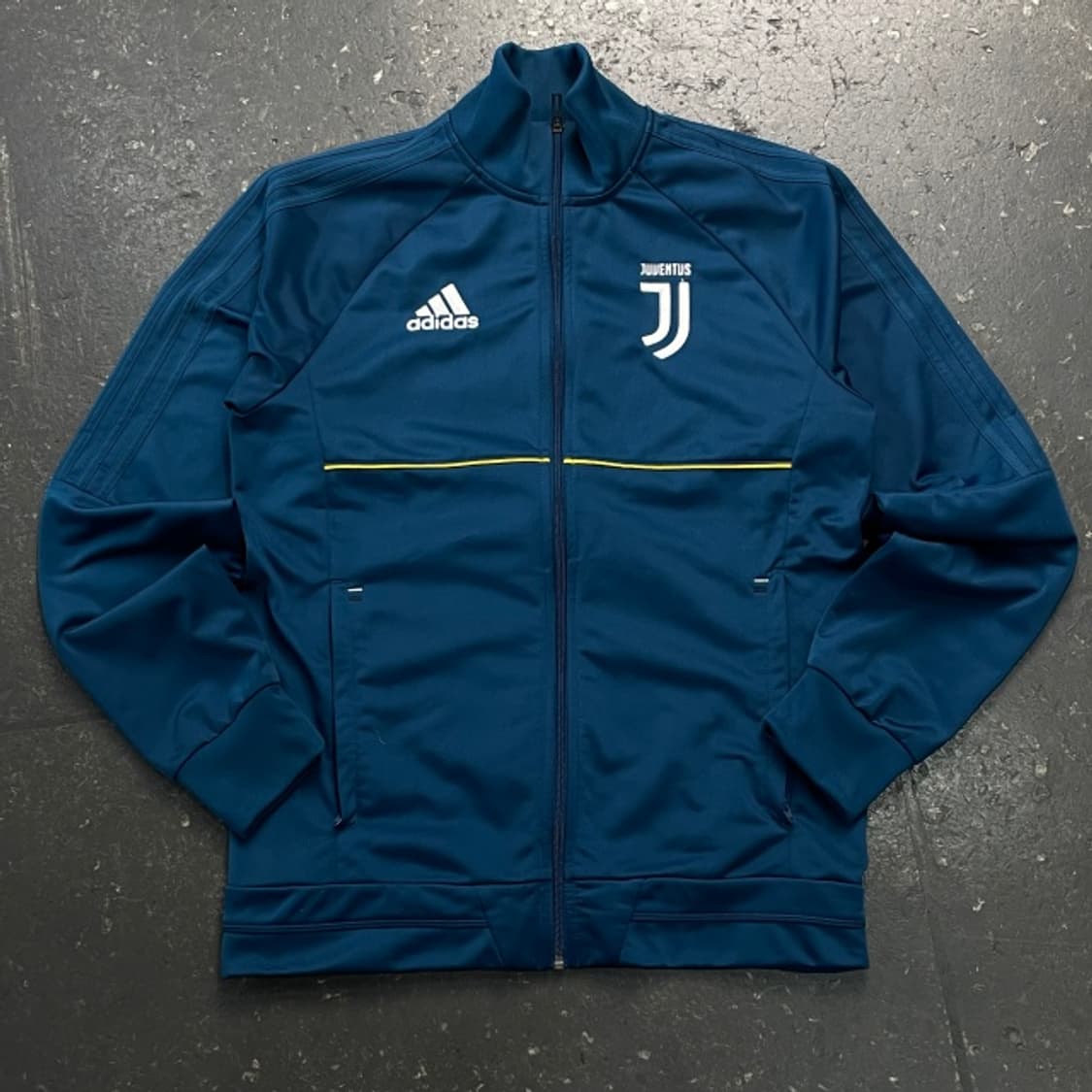 100 아디다스 유벤투스 신형 져지  상품이미지1