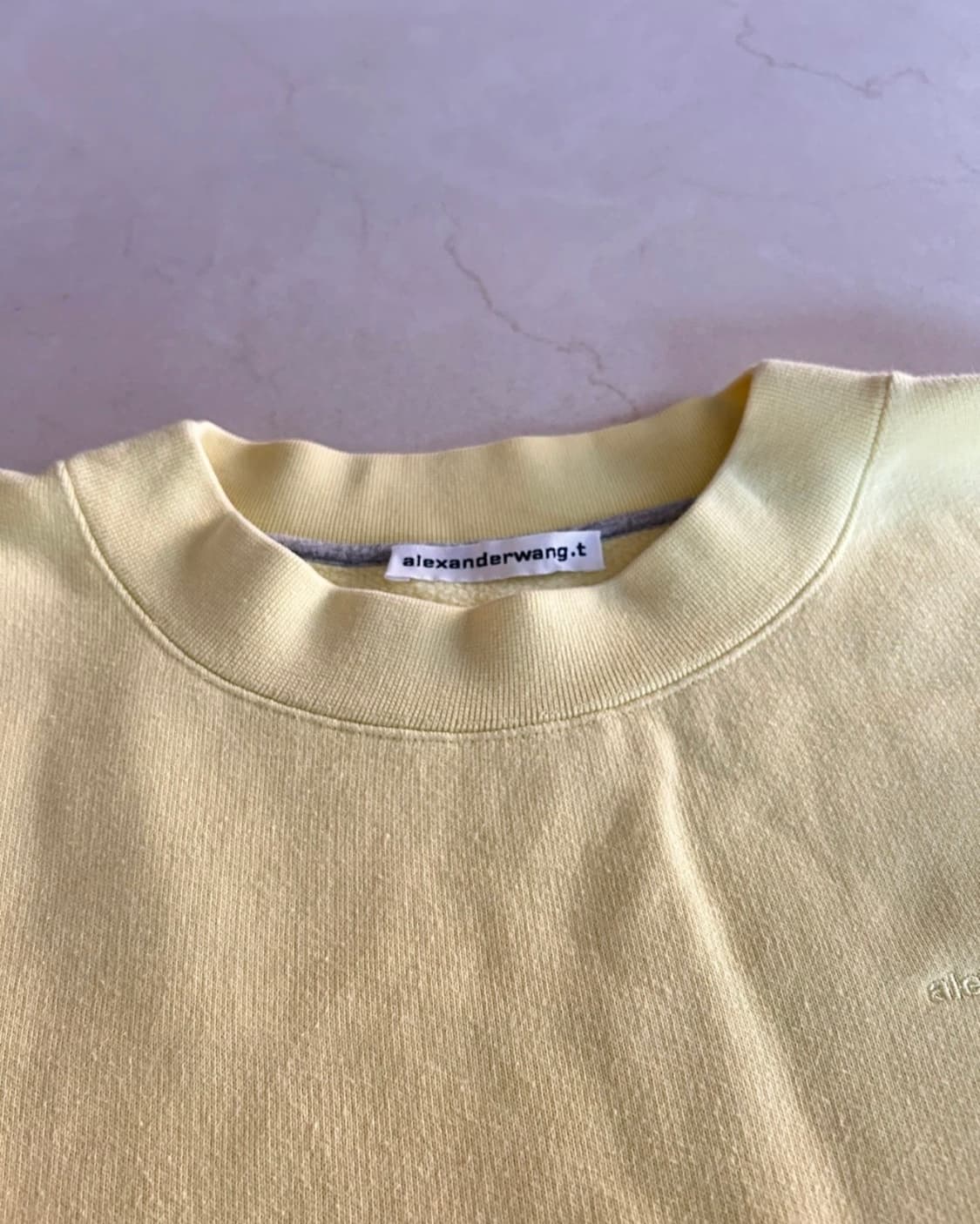 T by Alexander Wang 크롭 코튼맨투맨 레몬 (제니착용) 상품이미지3