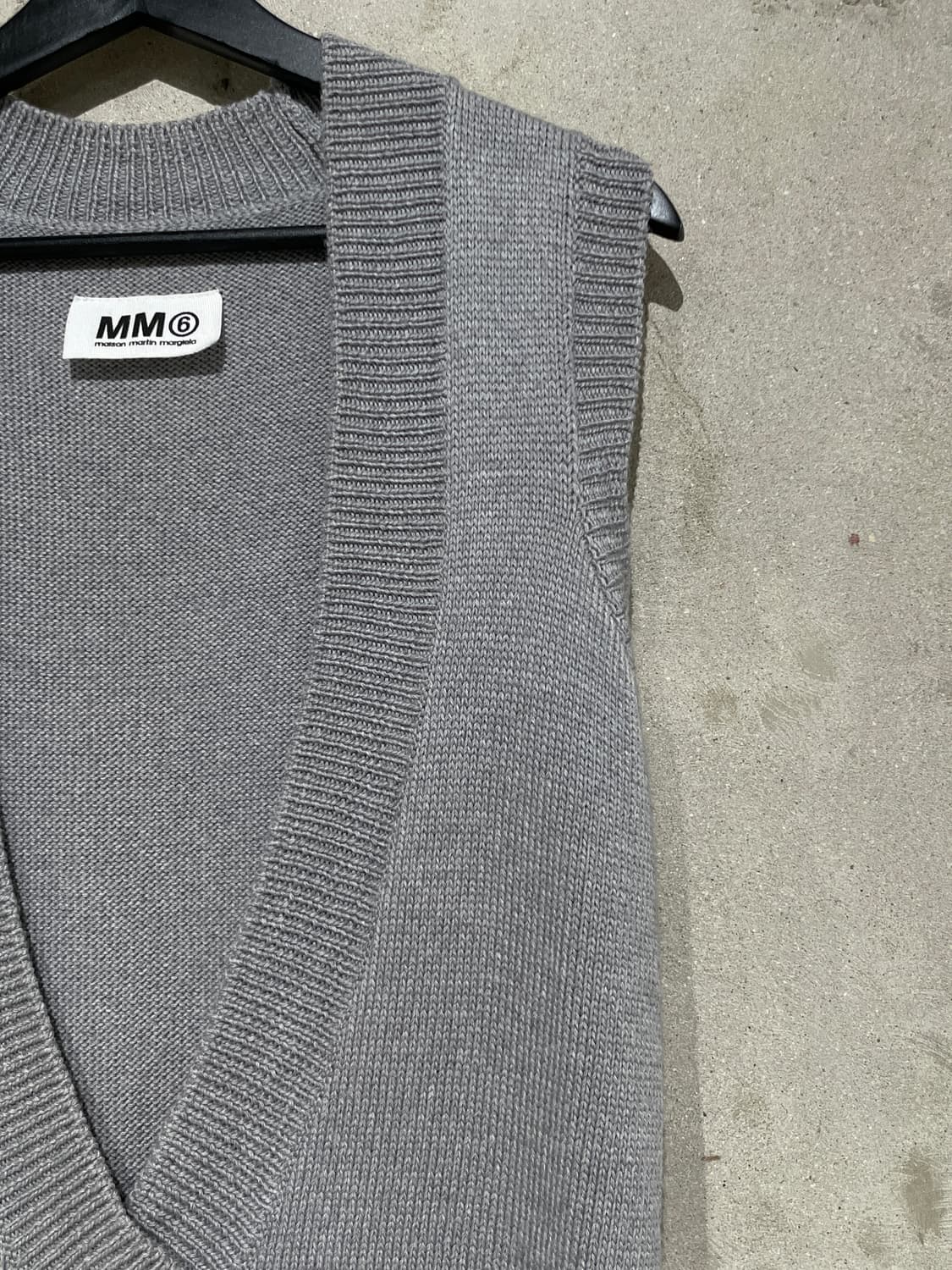 mm6 메종 마틴 마르지엘라 V넥 울 베스트 상품이미지3