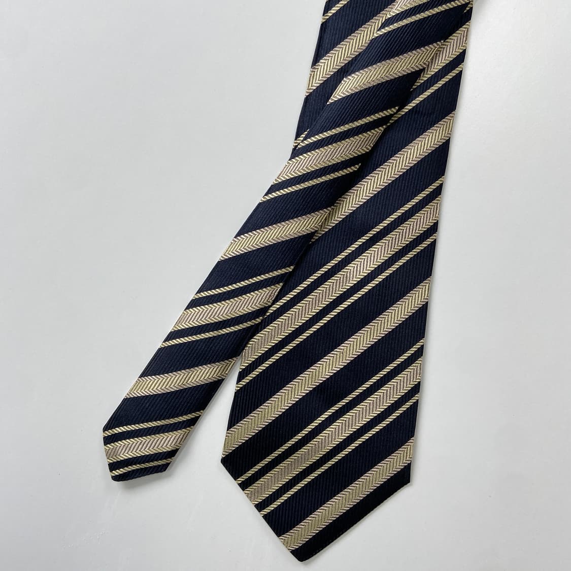 트루사르디(trussardi) 정품 명품 넥타이 10.2cm 상품이미지3