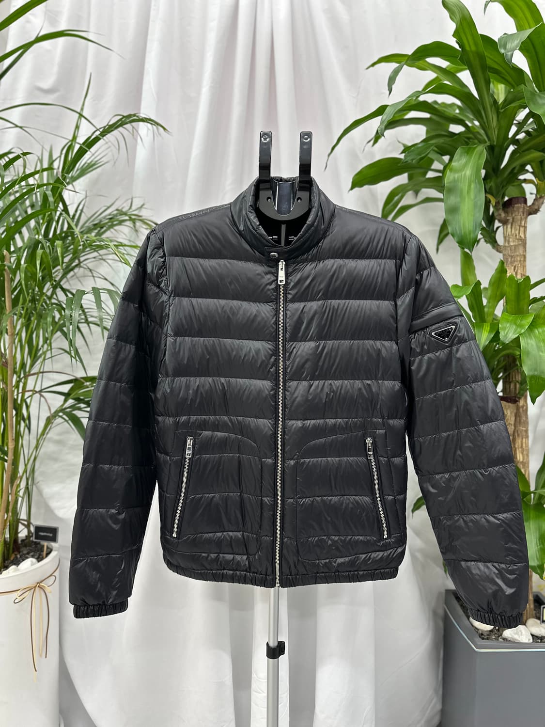 [정품]프라다 경량다운 패딩자켓 상품이미지1