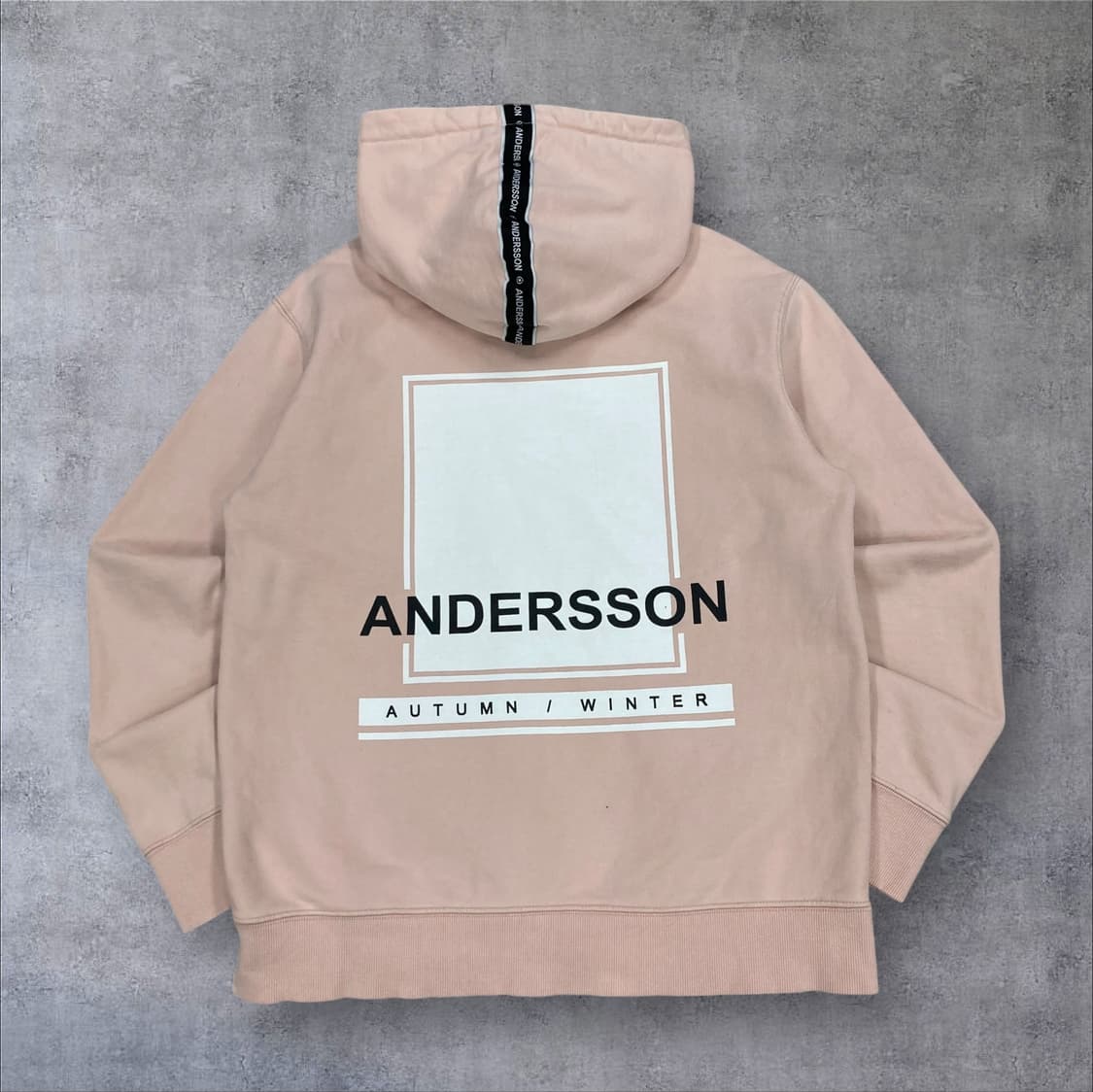 앤더슨벨 핑크 컬러 빅로고 후드티 상품이미지1