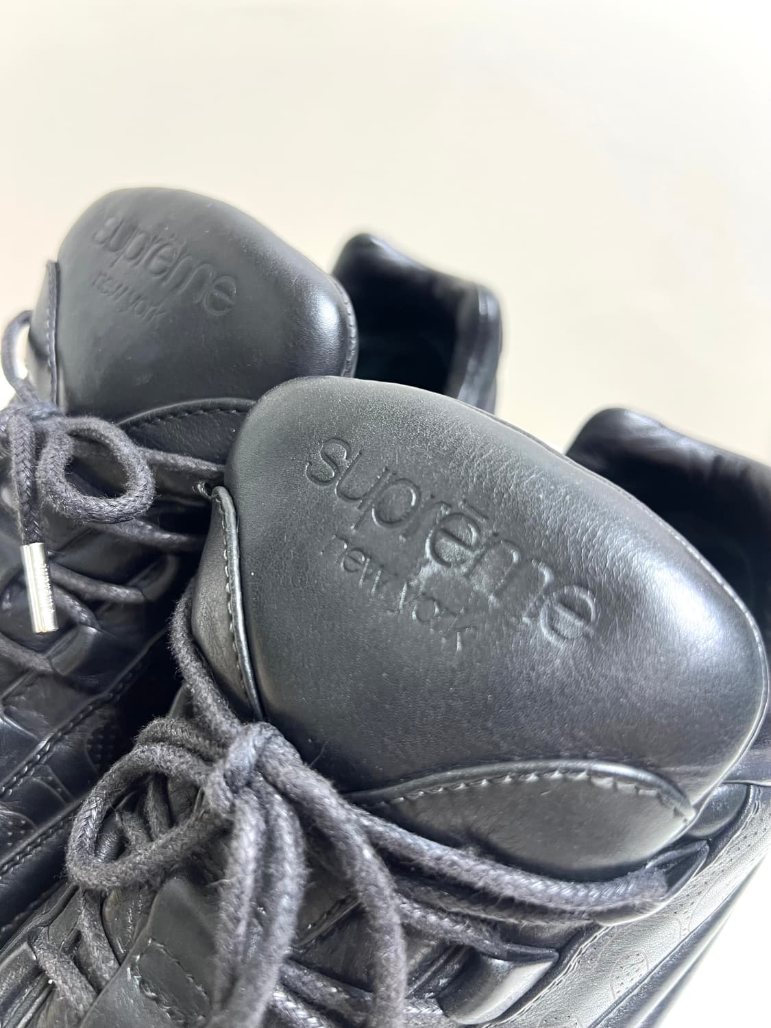 [280] 나이키 x 슈프림 에어맥스 95 럭스 트리플 블랙 상품이미지3