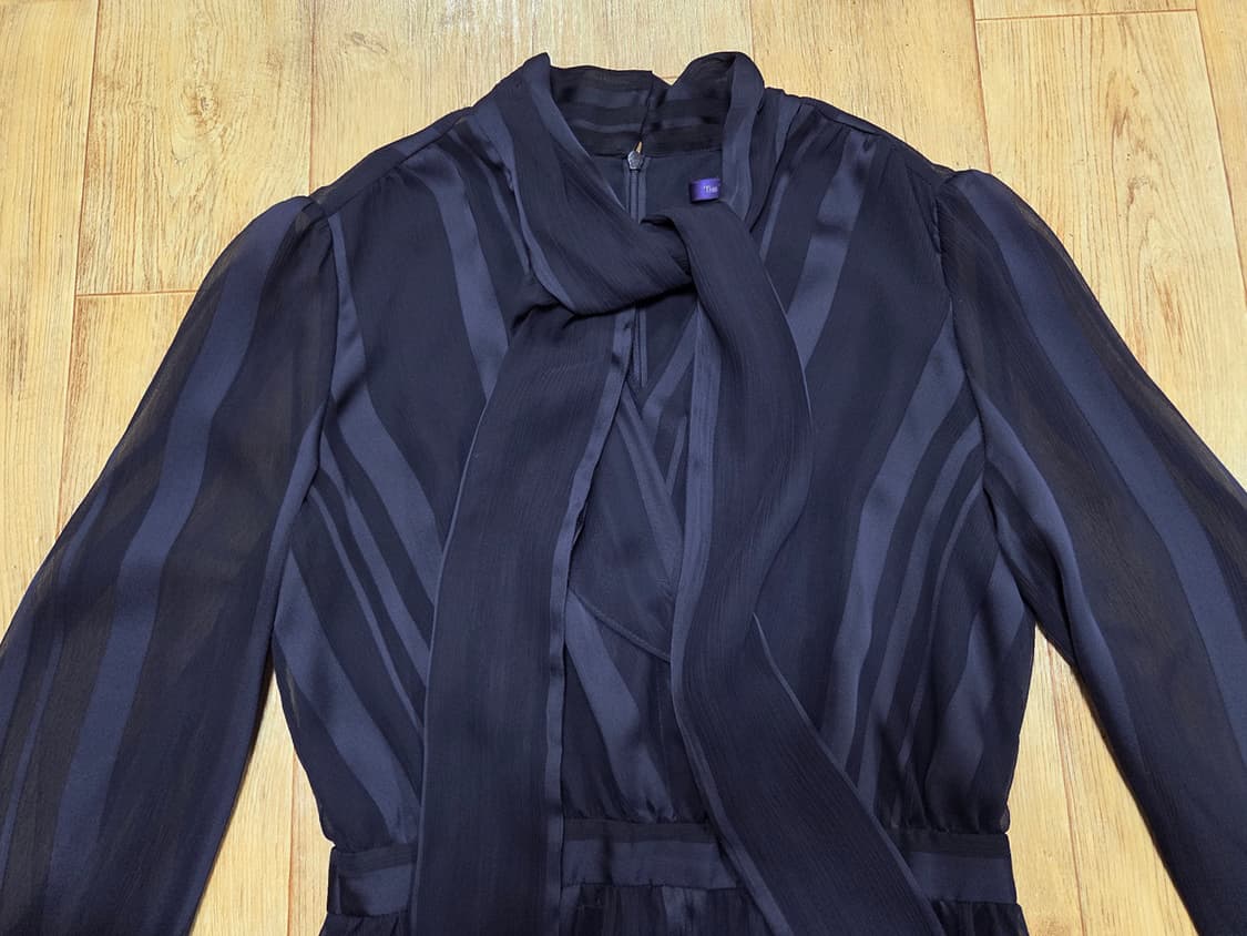 더아이잗컬렉션(THE IZZAT) 아이유 스카프 원피스 55 상품이미지5