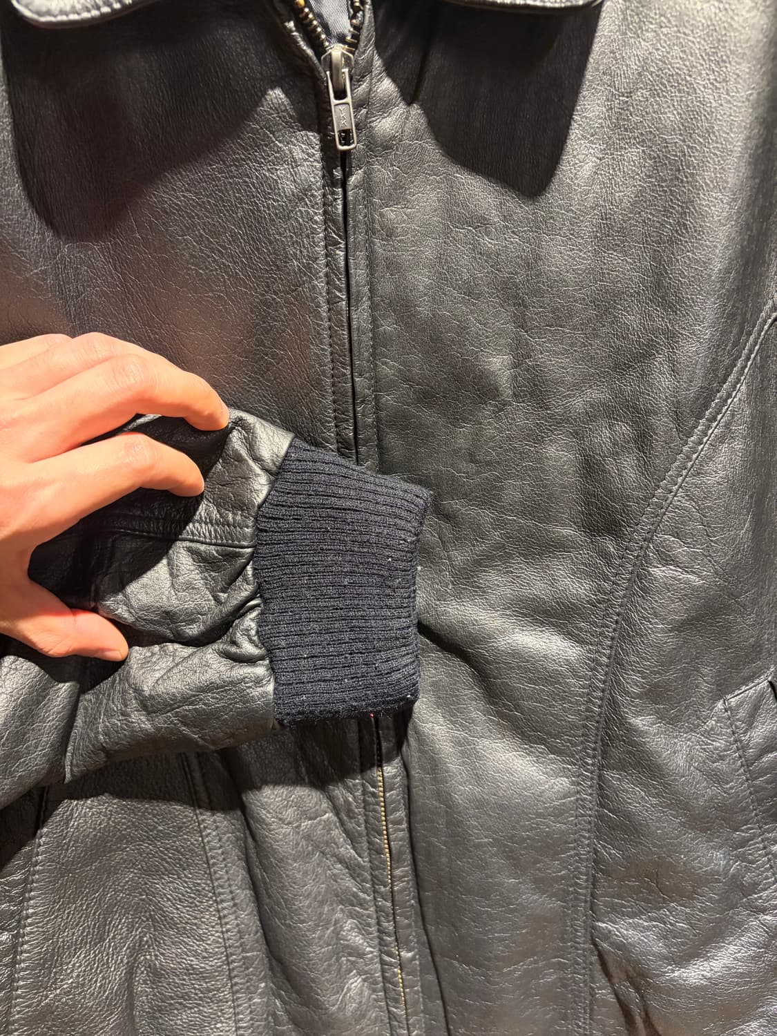 Cowhide leather bomber jacket / 소가죽 봄버 상품이미지3