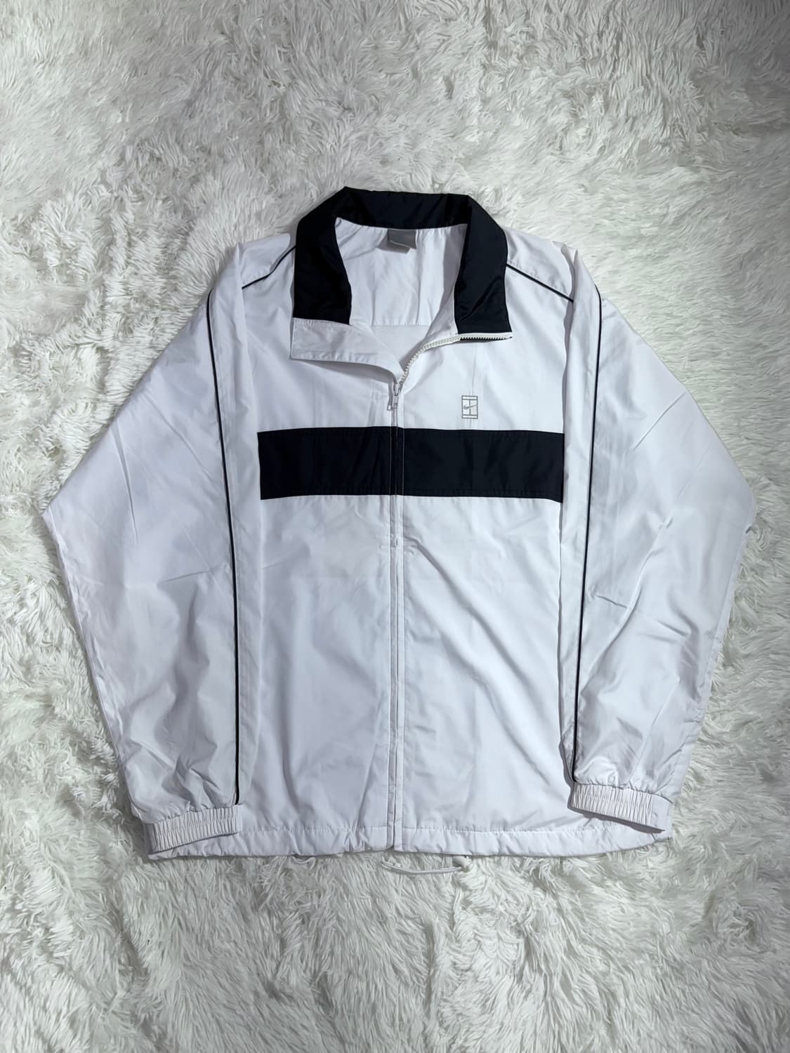 나이키 00‘s 화이트•블랙 테니스로고 바람막이  상품이미지2