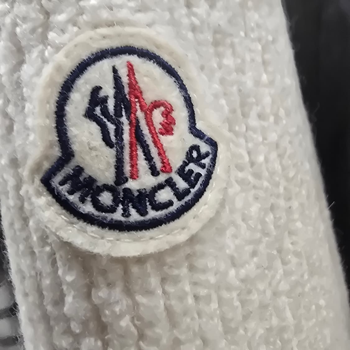 [중고/정품] 몽클레어 트리콧 니트 패딩 상품이미지3