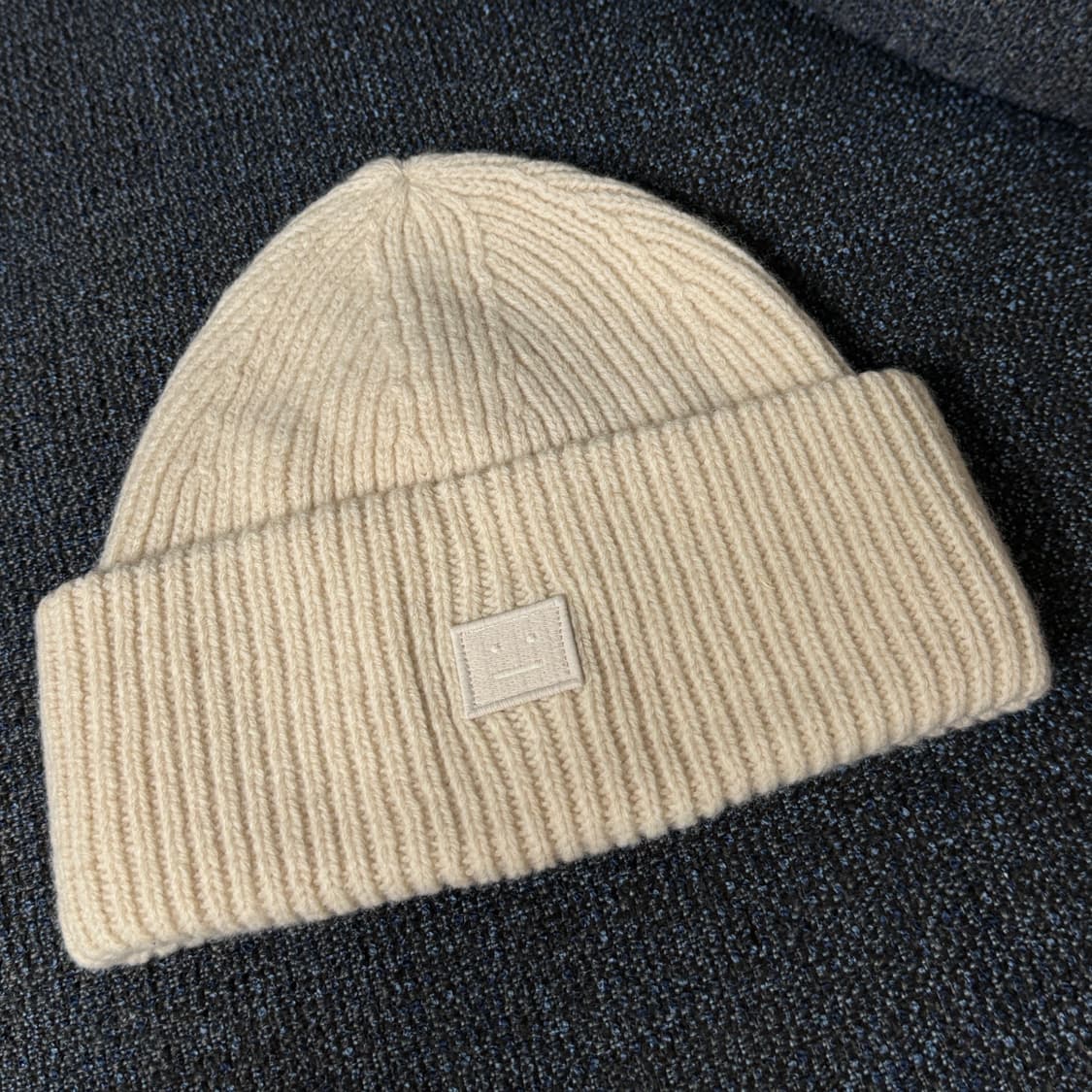<1회 착용🖤> 아크네스튜디오(AcneStudios) 스몰 페이스 비니 상품이미지2