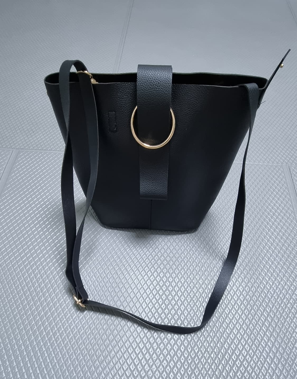 블랙 토트 크로스백 상품이미지5