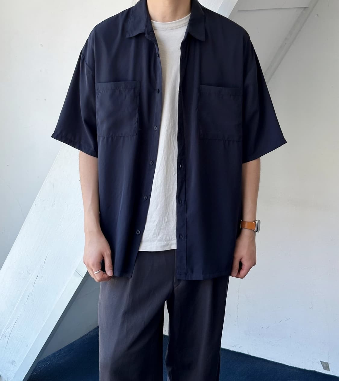 Sheer poly silky touch loose H/S shirt 상품이미지6