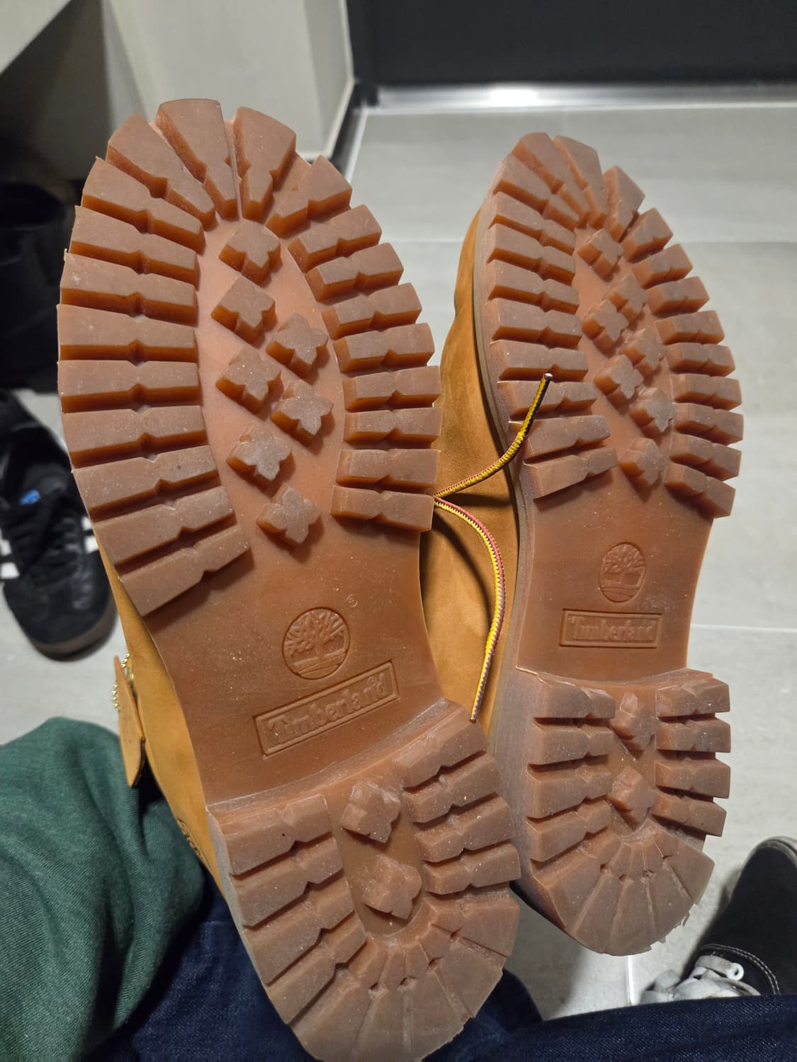 팀버랜드 6인치 (270) 팝니당 상품이미지3