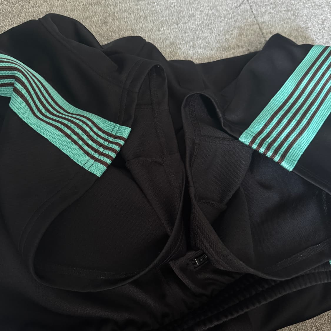 니들스 트랙팬츠hd 블랙/민트 M 상품이미지3