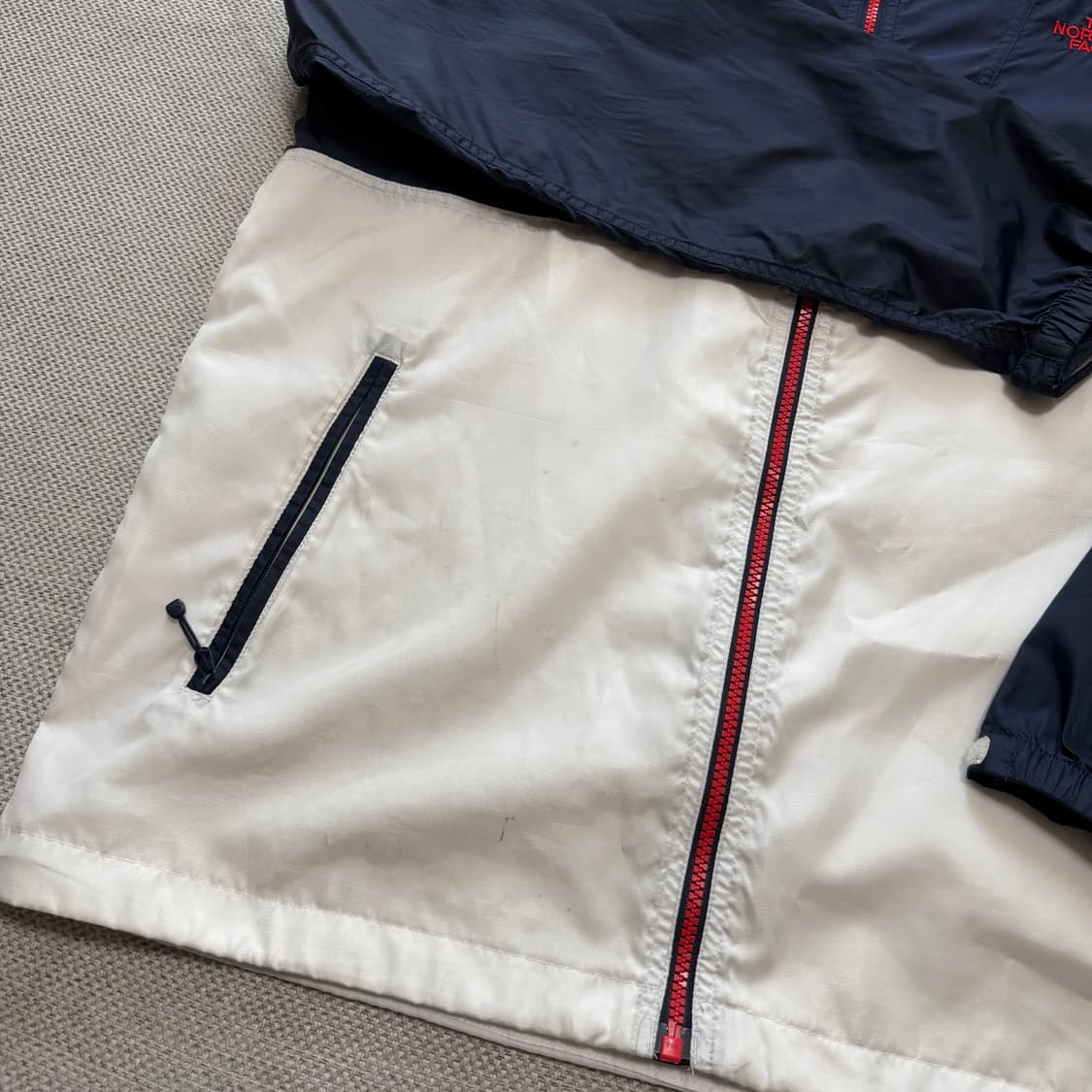 노스페이스 바람막이 자켓 상품이미지2