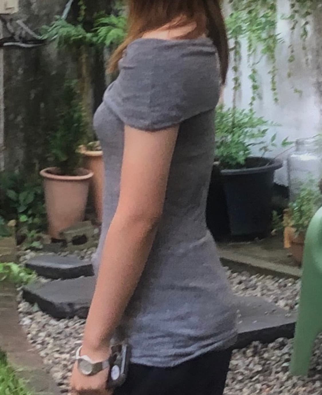 아워캐비넷 회색 오프숄더티 상품이미지3