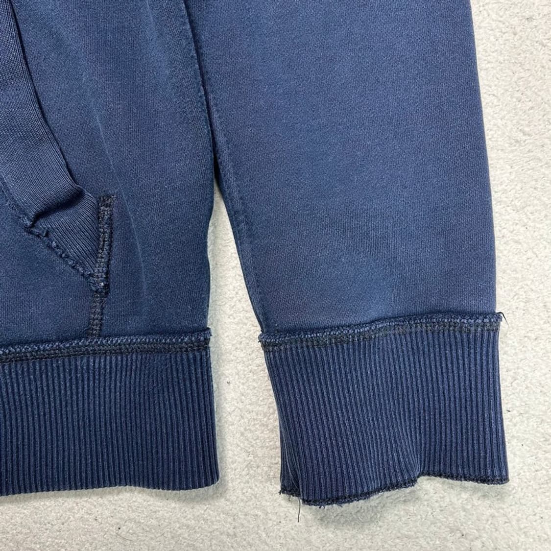 아베크로비앤피치 머슬 버튼 가디건 네이비 L 상품이미지2