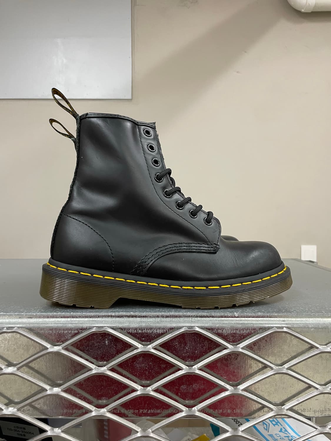 닥터마틴 1460 8홀 부츠 uk4 상품이미지4