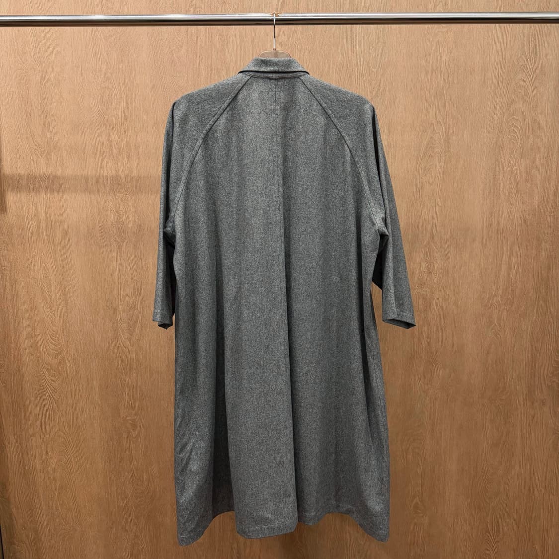요지 야마모토 롱 코트 싱글 버튼 디테일 루즈핏 차콜 그레이 상품이미지3