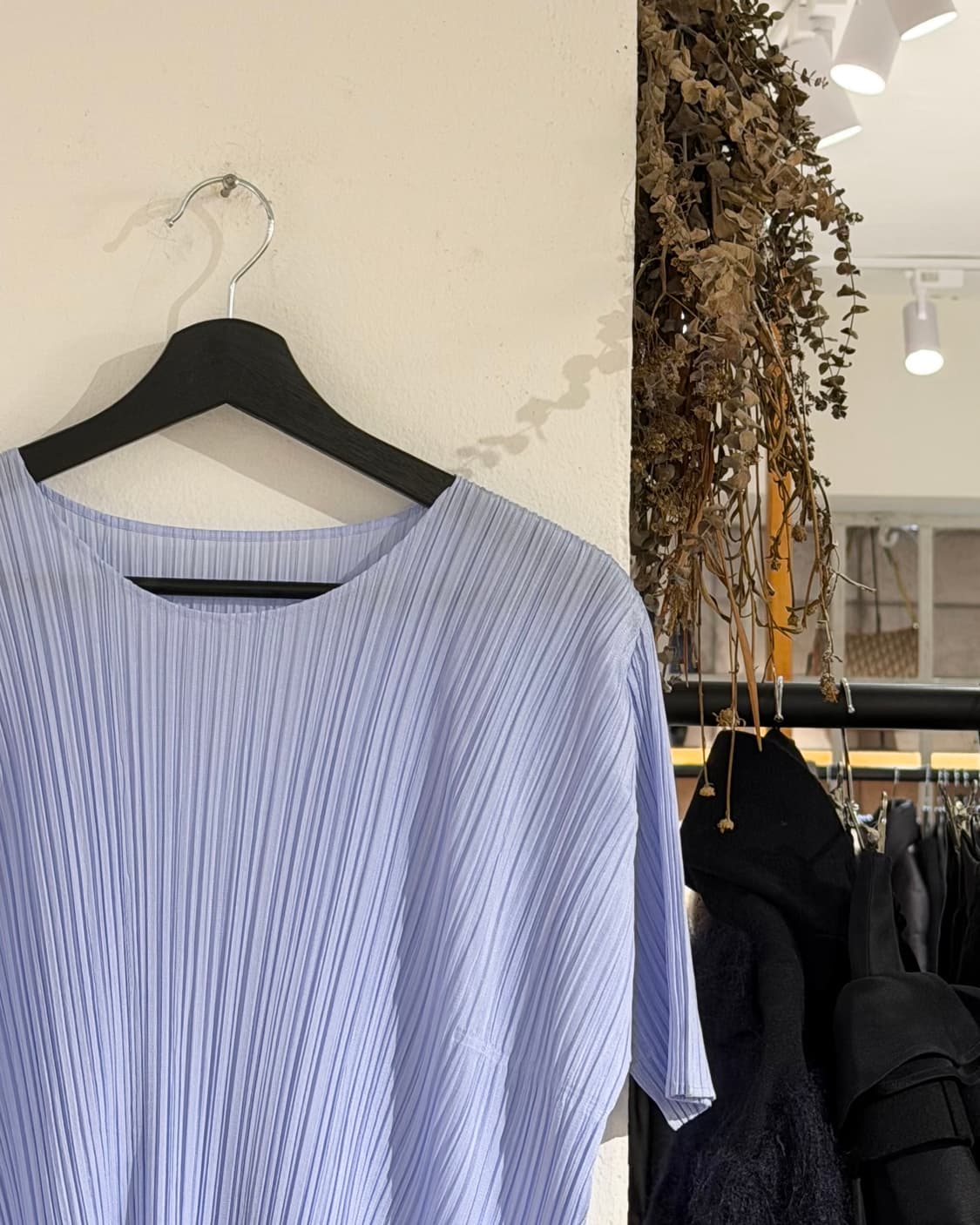 플리츠 플리즈 블루 월간 컬러즈 하프 탑 상품이미지3