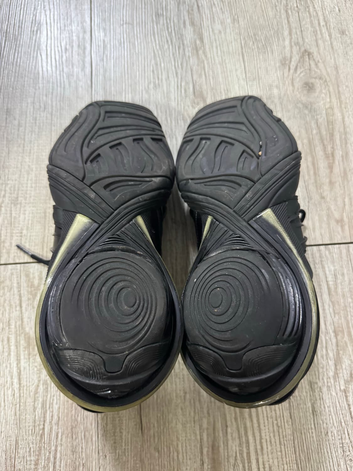 발렌시아가 타이렉스 41 상품이미지6