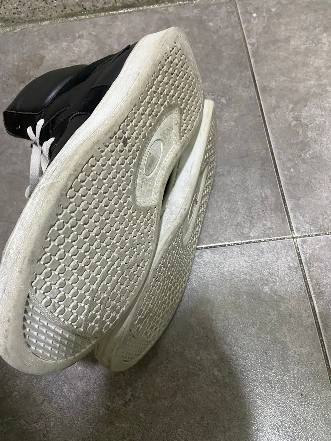 어태치먼트 레더 하이탑 사이드 지퍼 스니커즈 상품이미지6