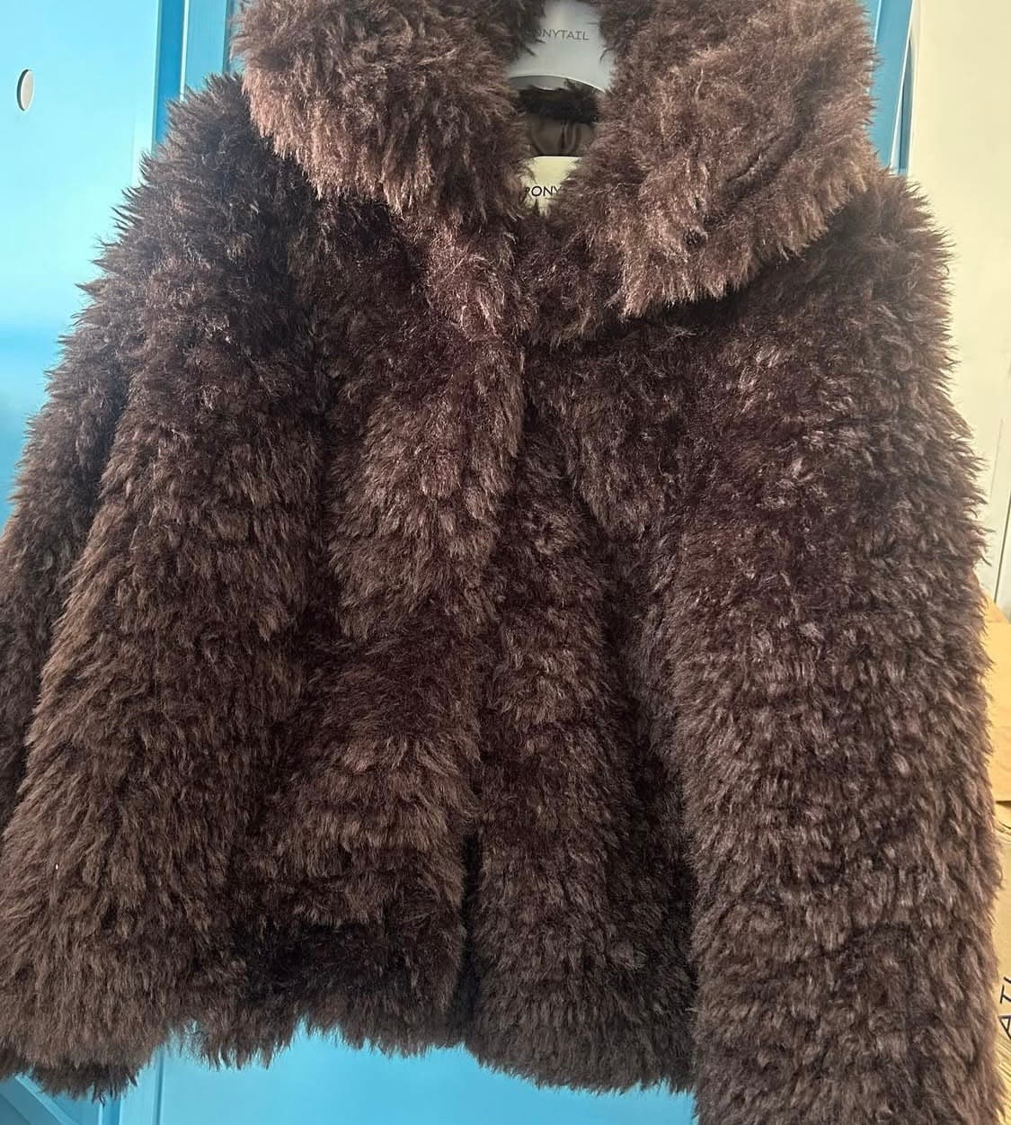 포니테일 ponytail shaggy faux fur jacket 상품이미지3