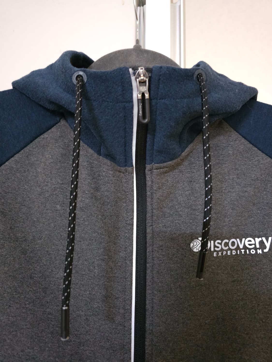 디스커버리 그레이/네이비 기모 후드집업 상품이미지3