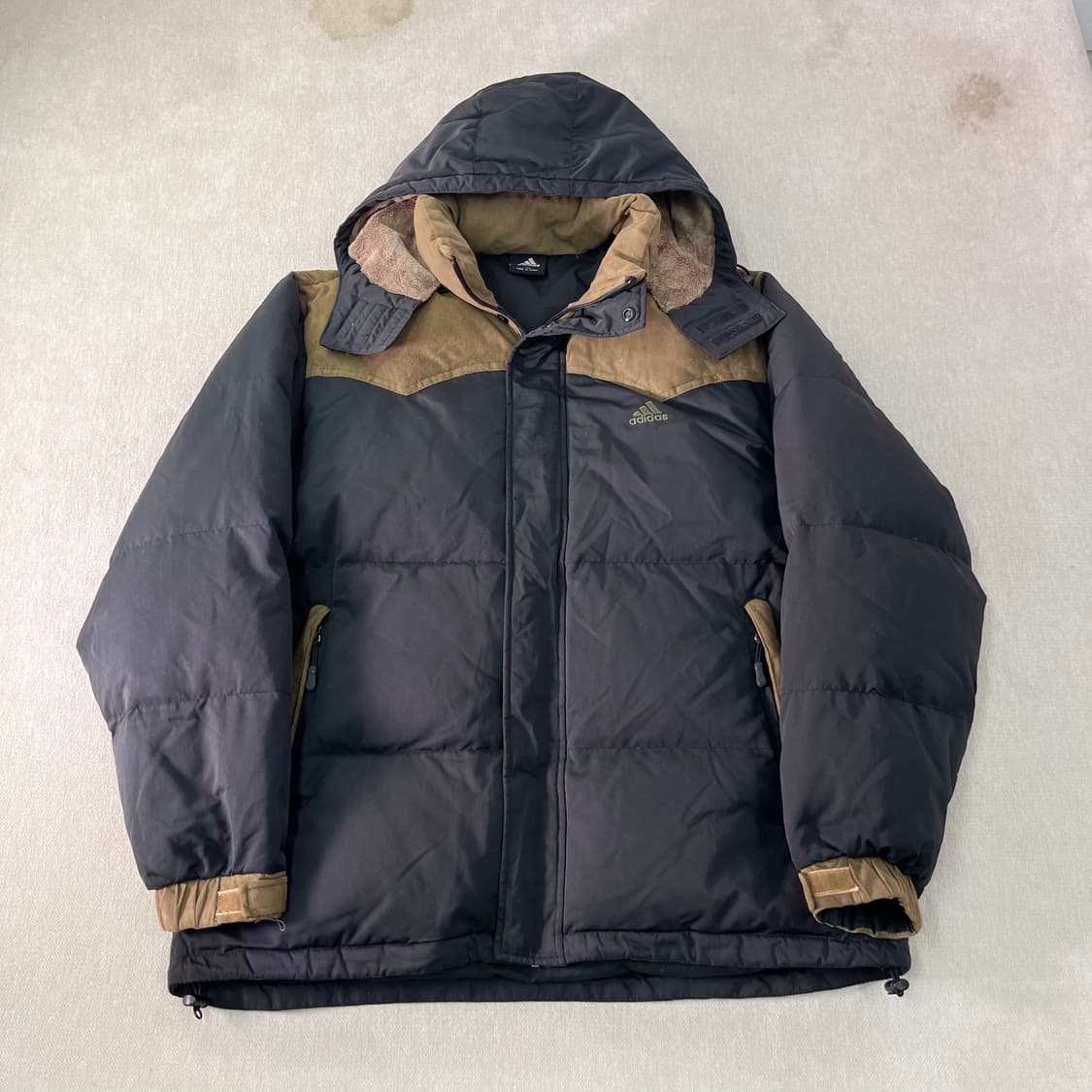 105 아디다스 스웨이드 덕다운 패딩 상품이미지1