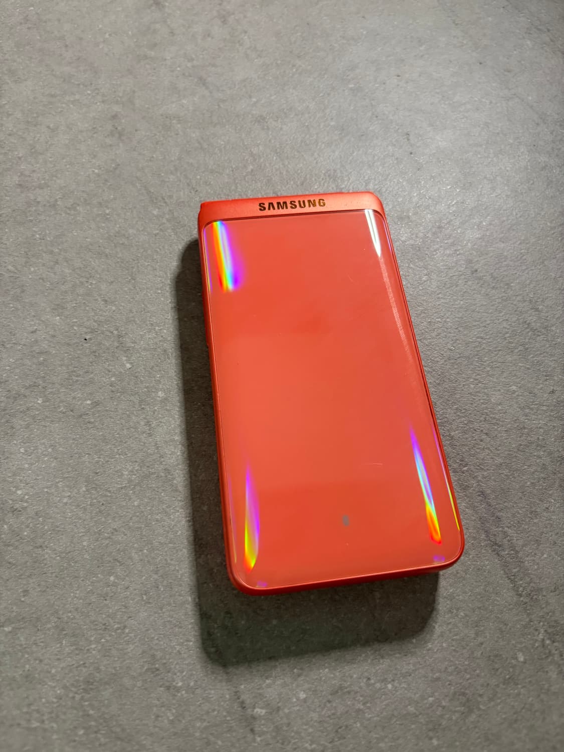 삼성 폴더 폰 갤럭시 폴더2 상품이미지1