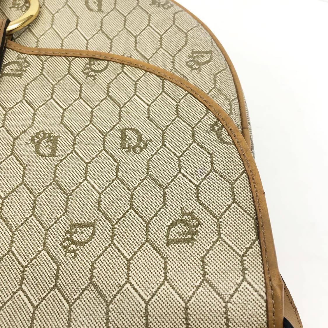 정품 디올 허니콤 크로스백 상품이미지8