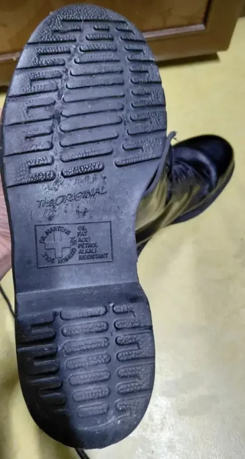 닥터마틴 1460 모노 8홀 블랙 부츠 상품이미지4