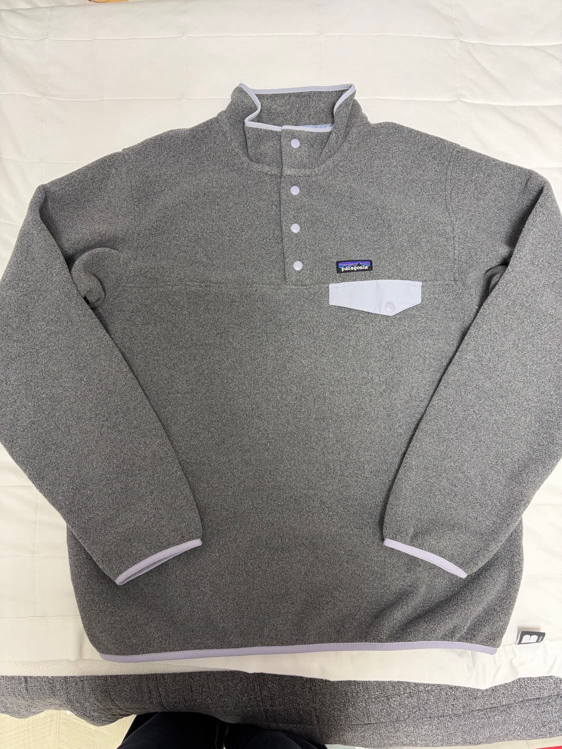 파타고니아 라이트웨이트 신칠라 니켈 퍼마프로스트 퍼플 XL 판매합니다 상품이미지1