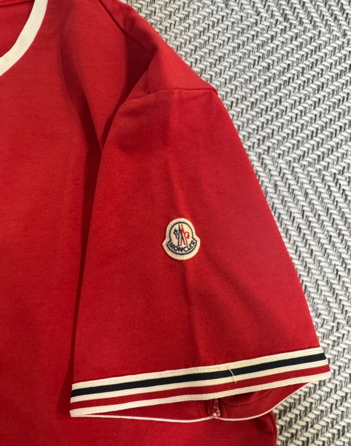 명품의류 정품) 몽클레어 반팔 L (상태 A) 상품이미지1