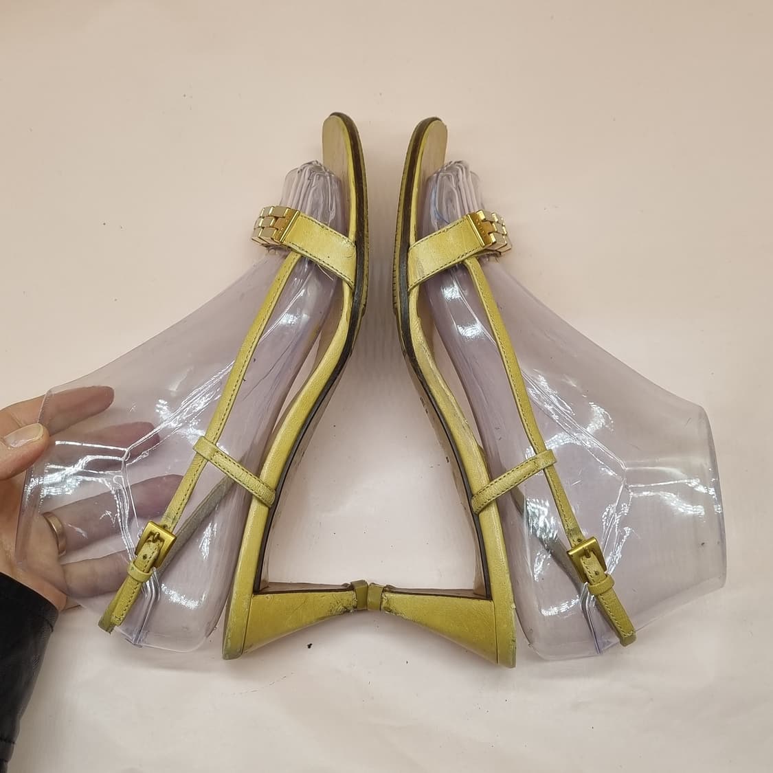 프라다 골드 스트랩 샌들37 240 굽6 상품이미지5