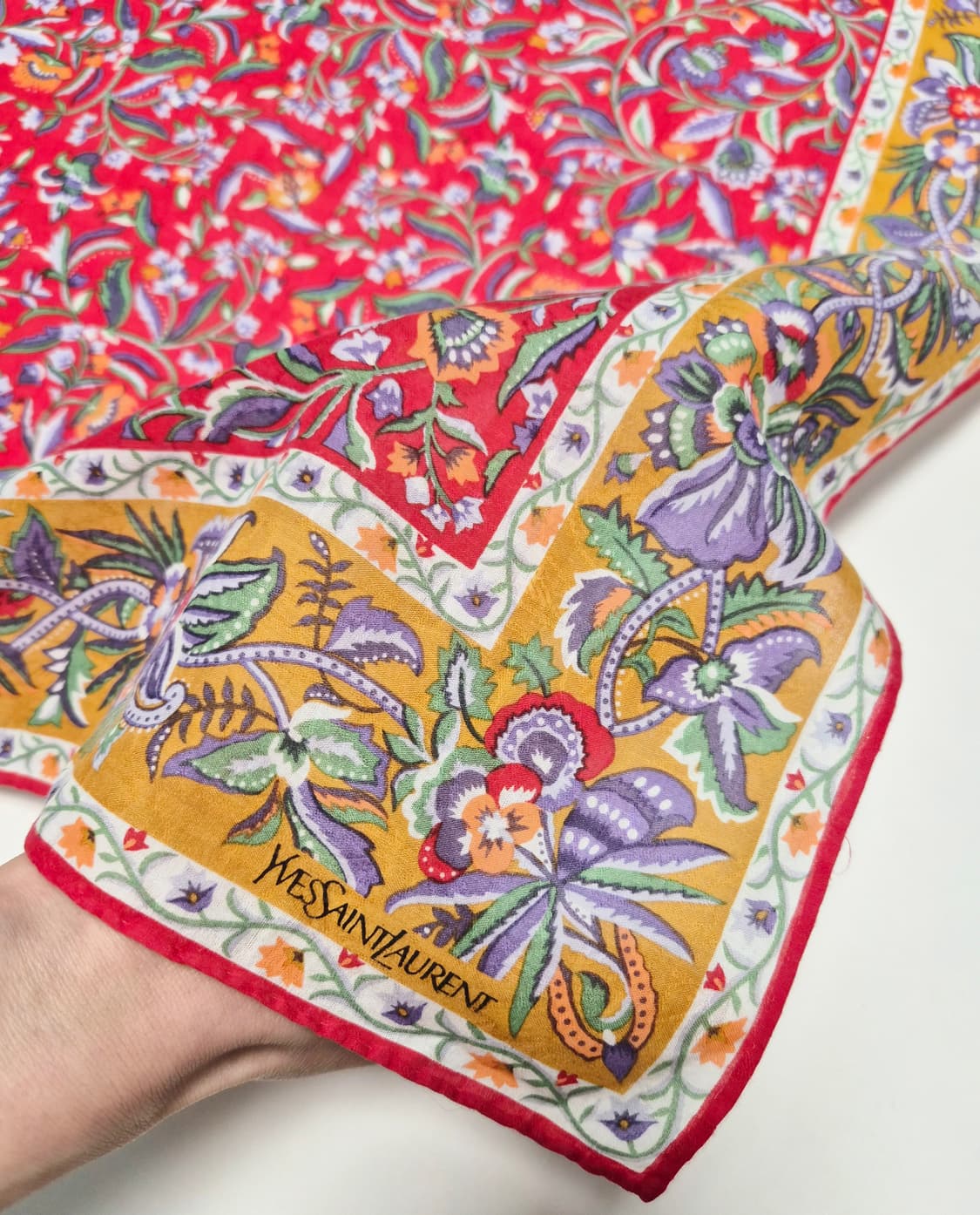 입생로랑 쁘띠 스카프 손수건 머플러  상품이미지4