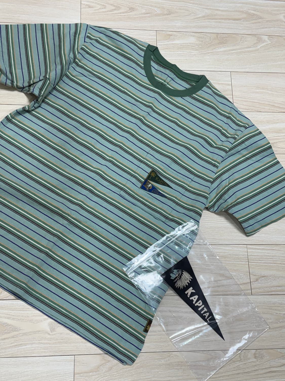 캐피탈 보더 티셔츠 상품이미지1