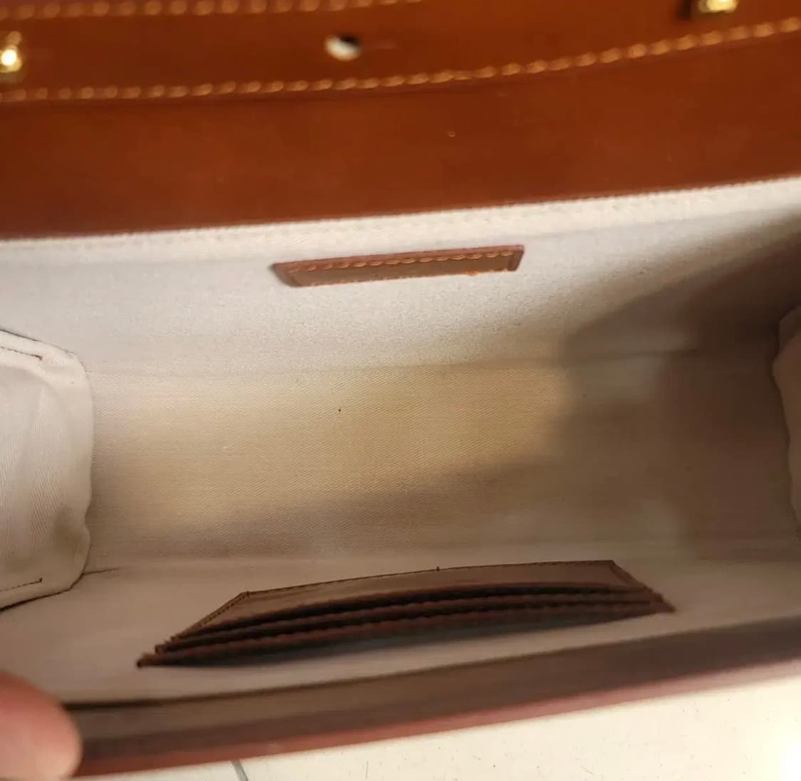 밀리유미유 브라운 에나멜 숄더백 디자이너브랜드 상품이미지5