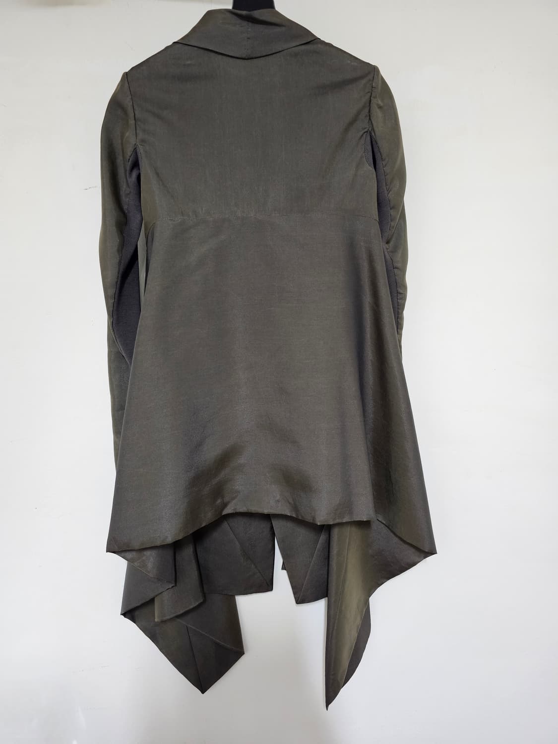 릭오웬스 카키색상 실크40%고가라인 고급광택 쟈켓 (작은55~55) 상품이미지3