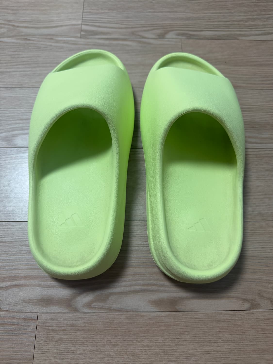 아디다스 이지 슬라이드 글로우 그린 상품이미지3