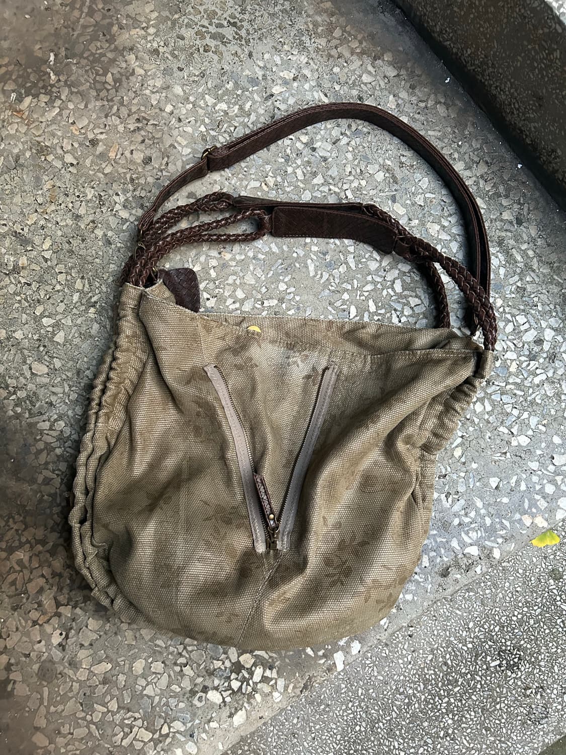 *rare design* 오리엔탈 레더 디테일 베이지 크로스백 상품이미지2