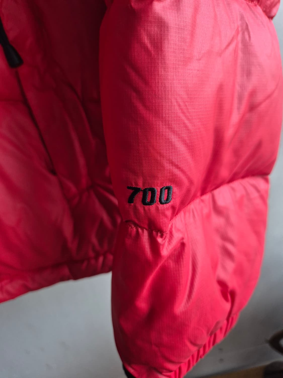 North Face 노스페이스 OG 눕시 700 검빨 센터로고 상품이미지2