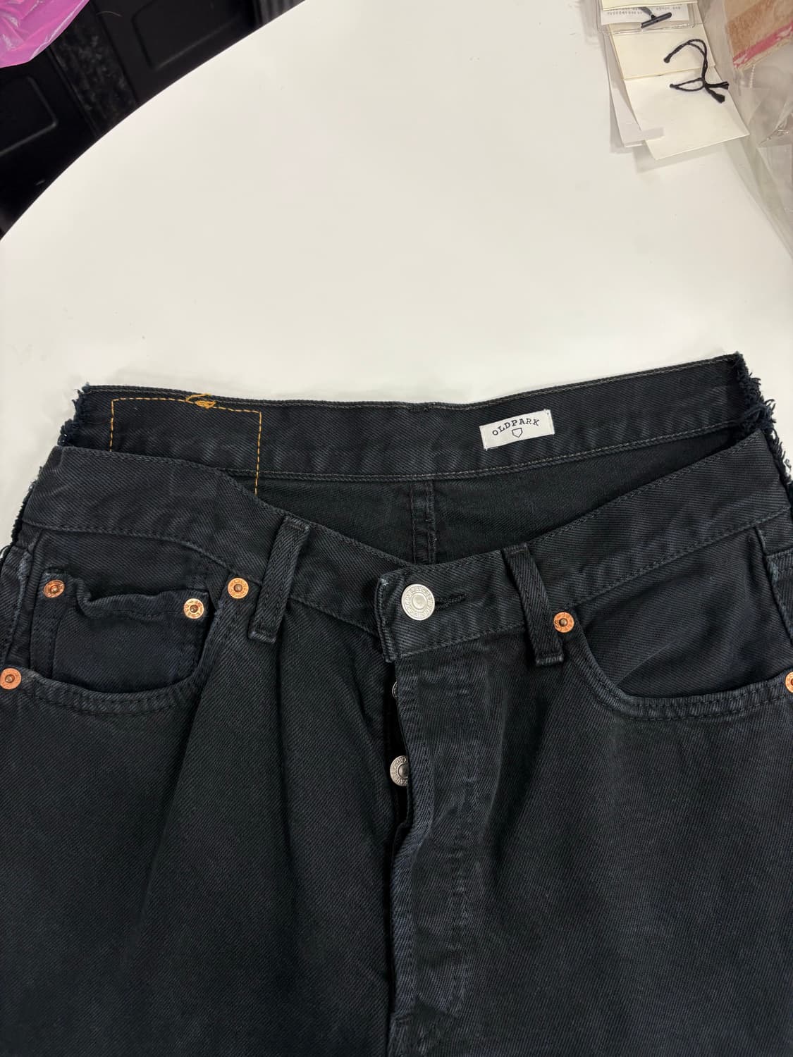 oldpark 블랙데님 뒷절개 디테일 상품이미지3