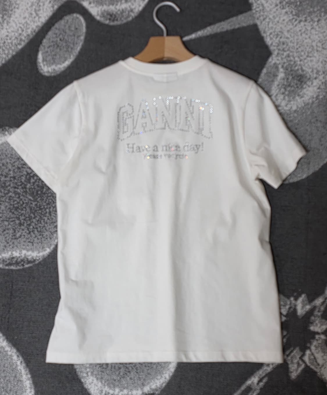 GANNI 가니 큐빅 백포인트 화이트 반팔 55-66 상품이미지4