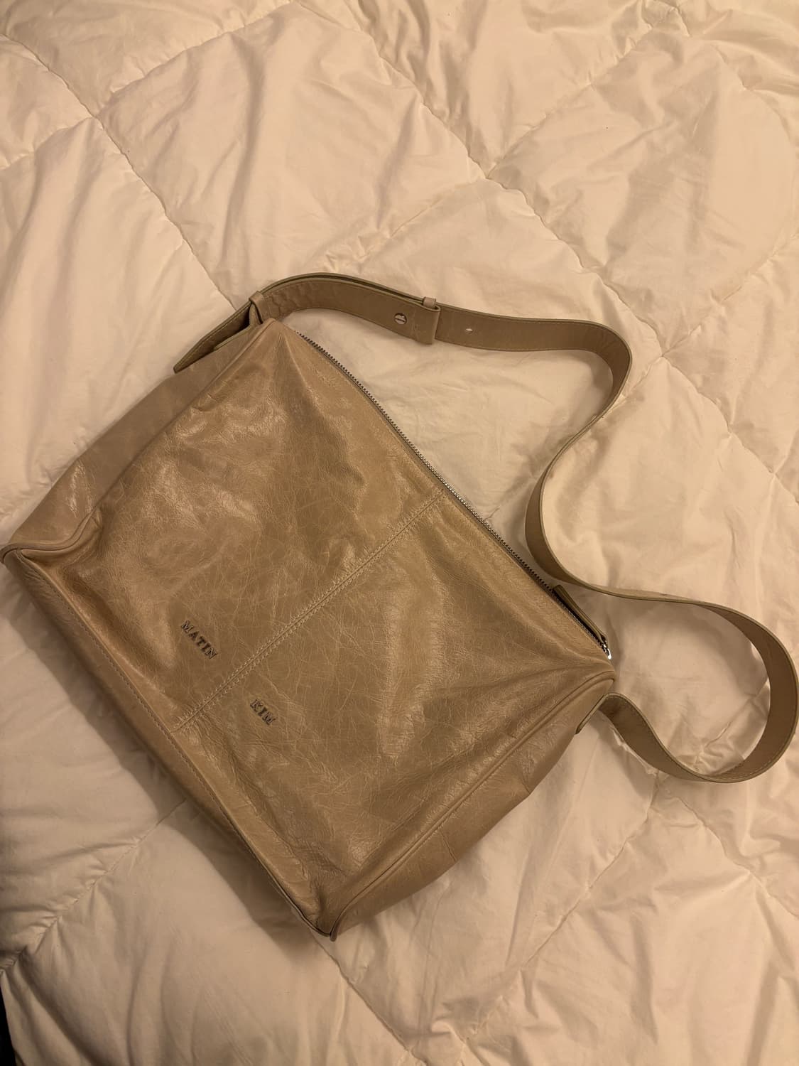 마뗑킴 레더 크로스백 상품이미지1