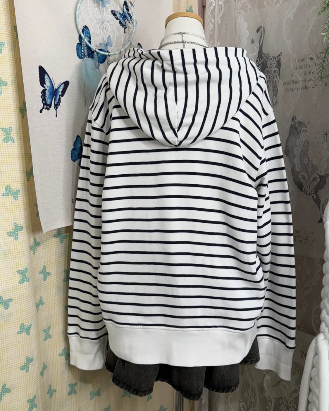 화이트 & 블랙 스트라이프 투웨이 후드 집업 상품이미지9