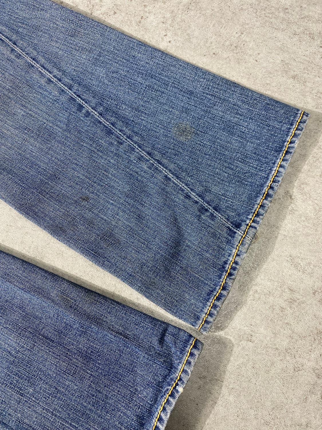 [32] True Religion 트루릴리전 플레어핏 데님팬츠 상품이미지3