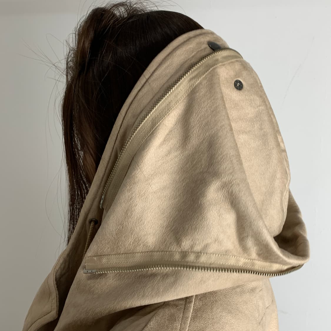 토네이도 마트 비대칭 하이넥 후드 자켓 상품이미지2