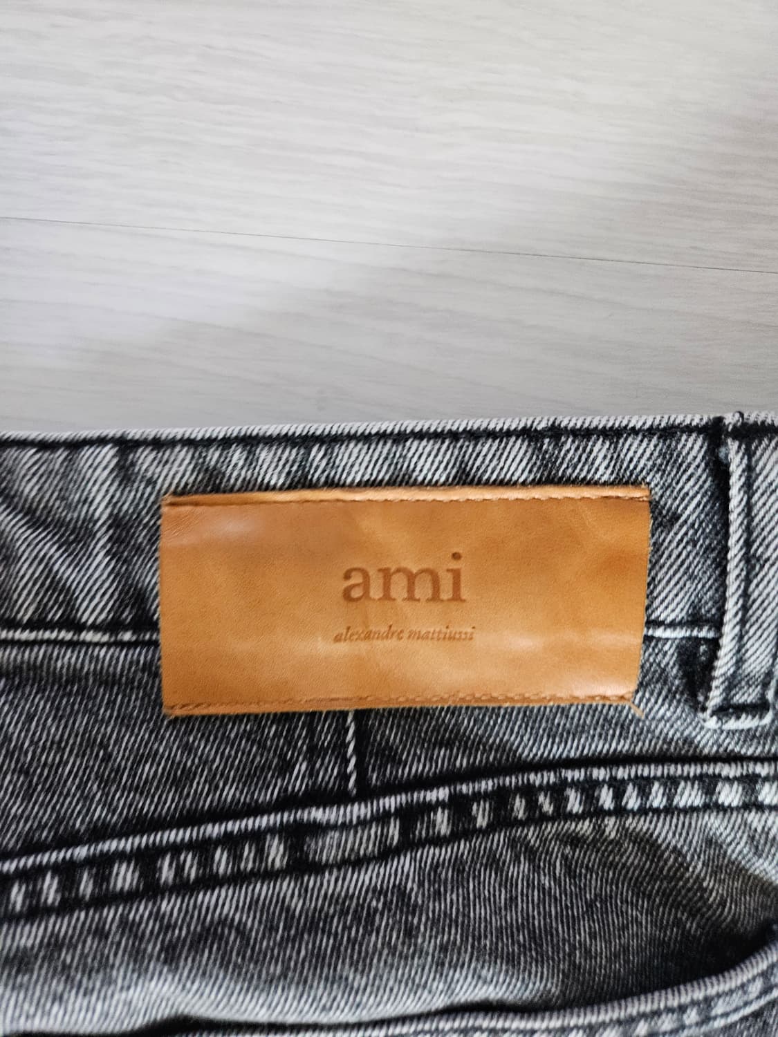 아미 캐롯핏 흑청 데님 (32) 상품이미지5