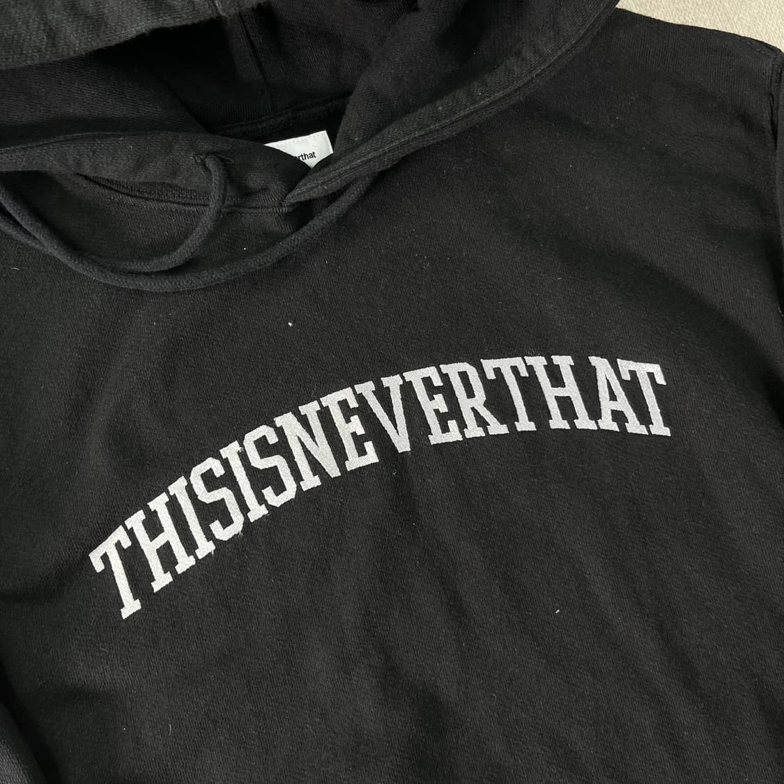 100 디스이즈네버댓 빅로고 후드티 상품이미지2