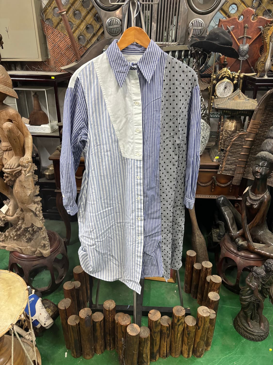 SJYP(스티브제이앤요니피)오버핏 언발란스 패치워크 롱 셔츠 상품이미지1