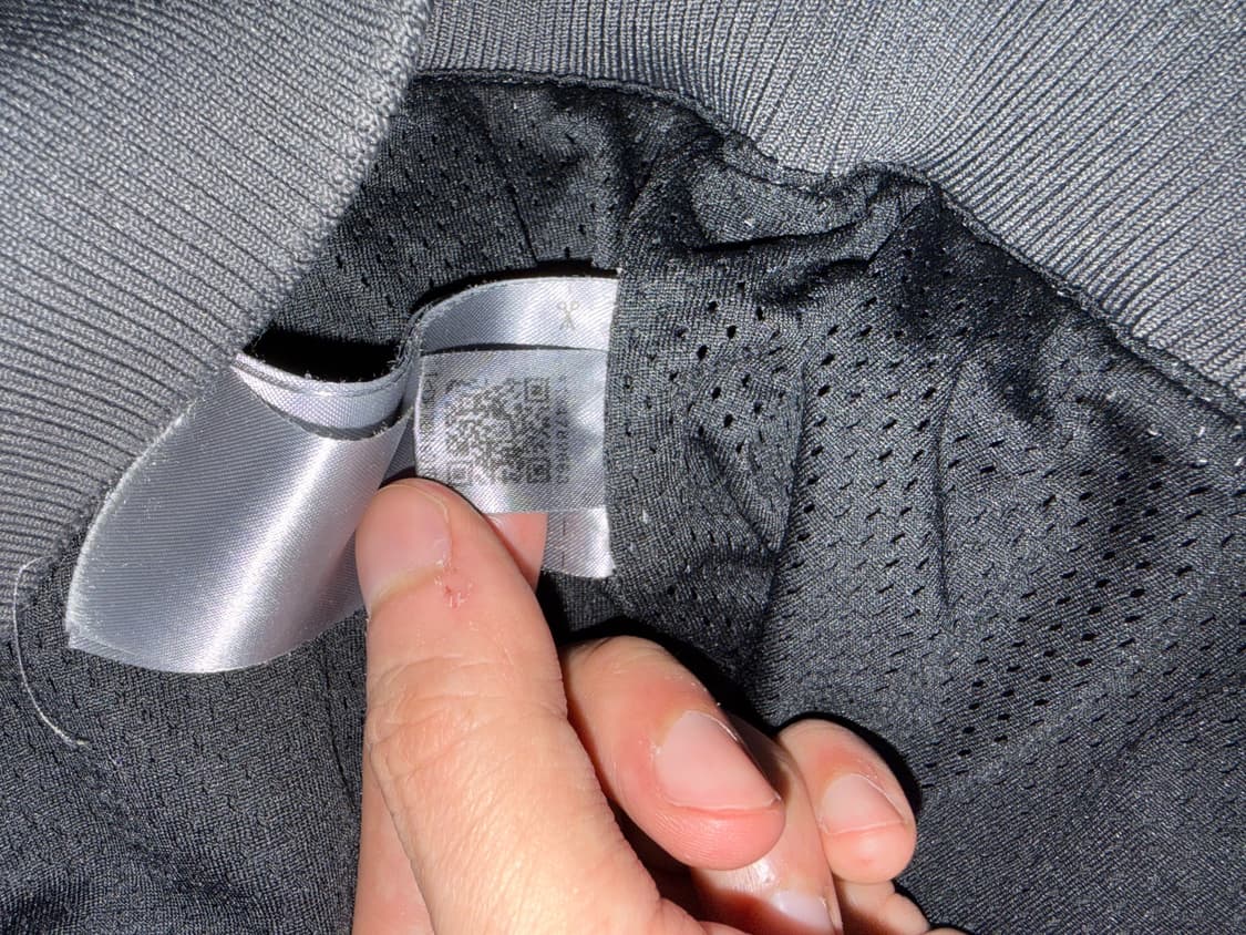 아디다스 아딜레늄2 워시드 봄버 자켓 L 사이즈 판매합니다. 상품이미지10